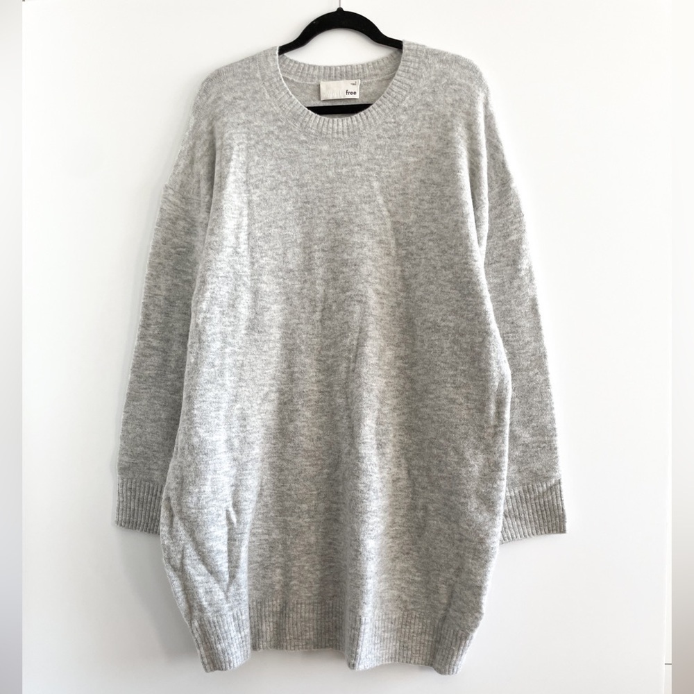 Aritzia Gray Crew Neck Sweater